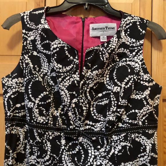 Ladies Paisley Dress - Picture 2 of 4